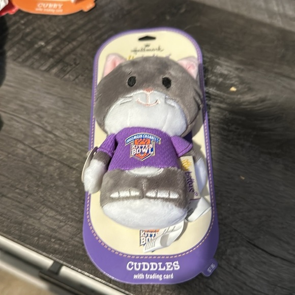 NWT Hallmark Itty Bittys 😻 Cuddles Toffee Cubby Mitzi - Picture 2 of 9